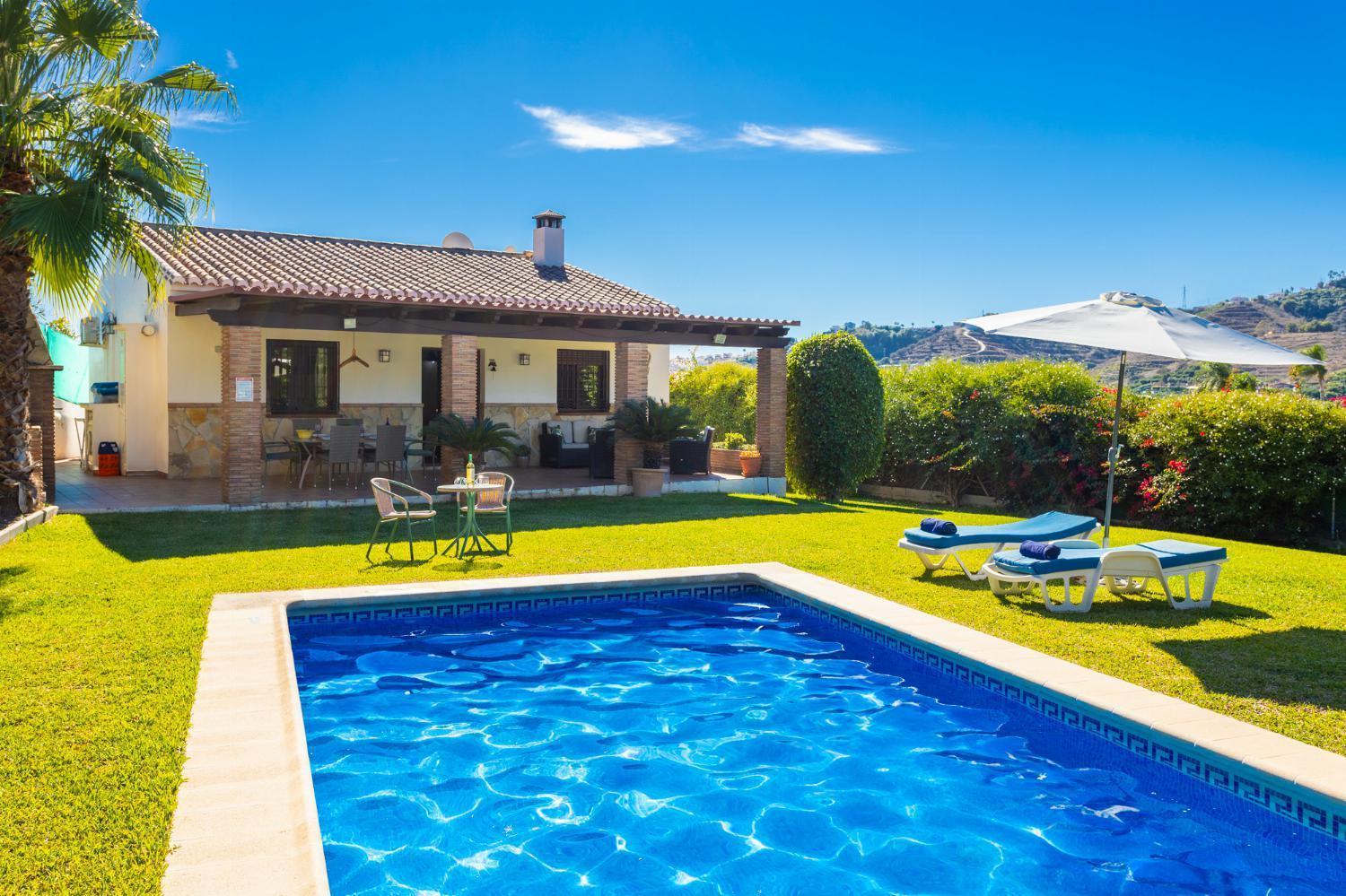 Villa Loli Imaroga One Nerja Esterno foto