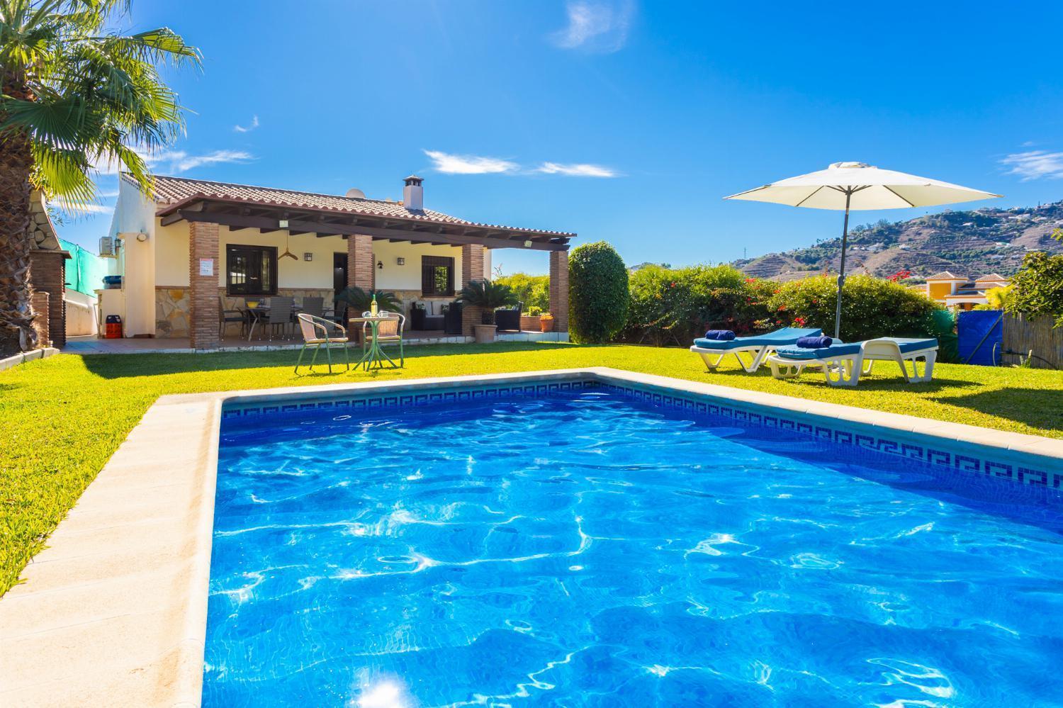 Villa Loli Imaroga One Nerja Esterno foto